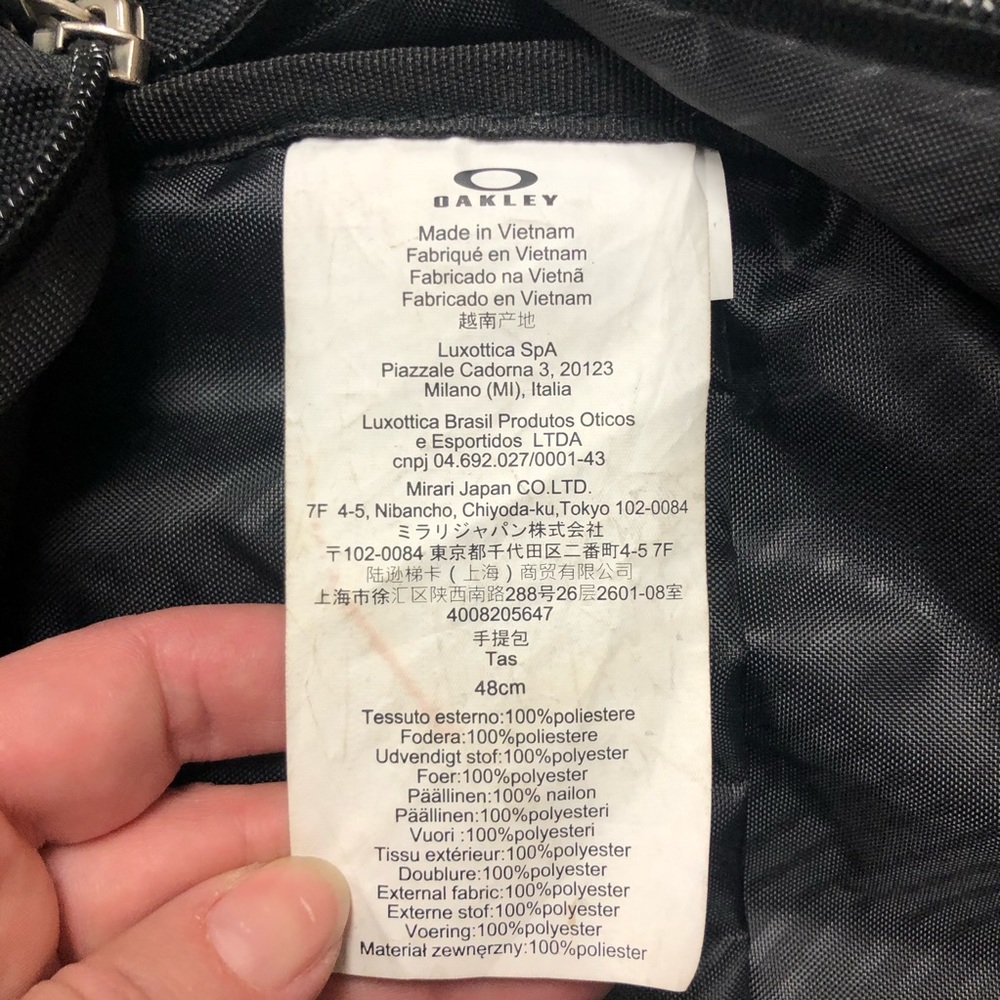 Oakley Backpack, basic book bag, black - Picture 11 of 12